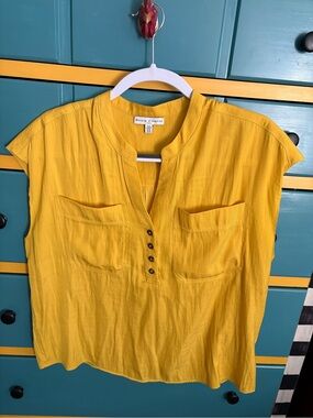Madison d’ Amelie golden yellow blouse medium * Snazzy!